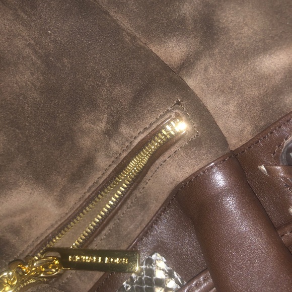 Michael Kors python shoulder bag. - Picture 4 of 10